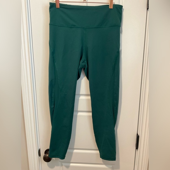 Old Navy Pants - Old Navy Kelly Green 7/8 Length Leggings Size Large